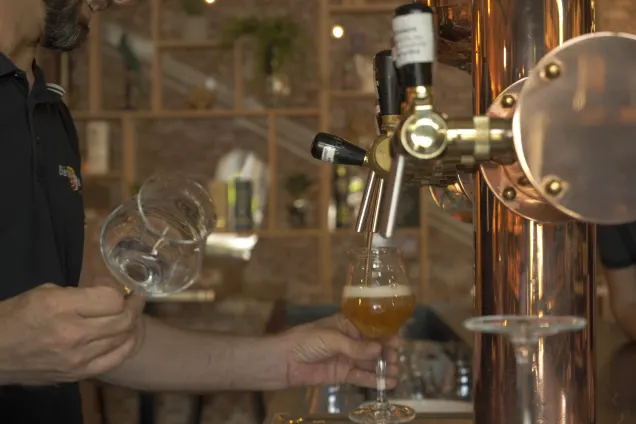 Service au bar Bières et Plaisirs